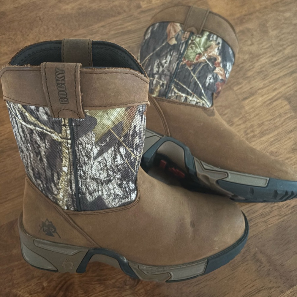Rocky Camouflage and Brown Outdoor Boots